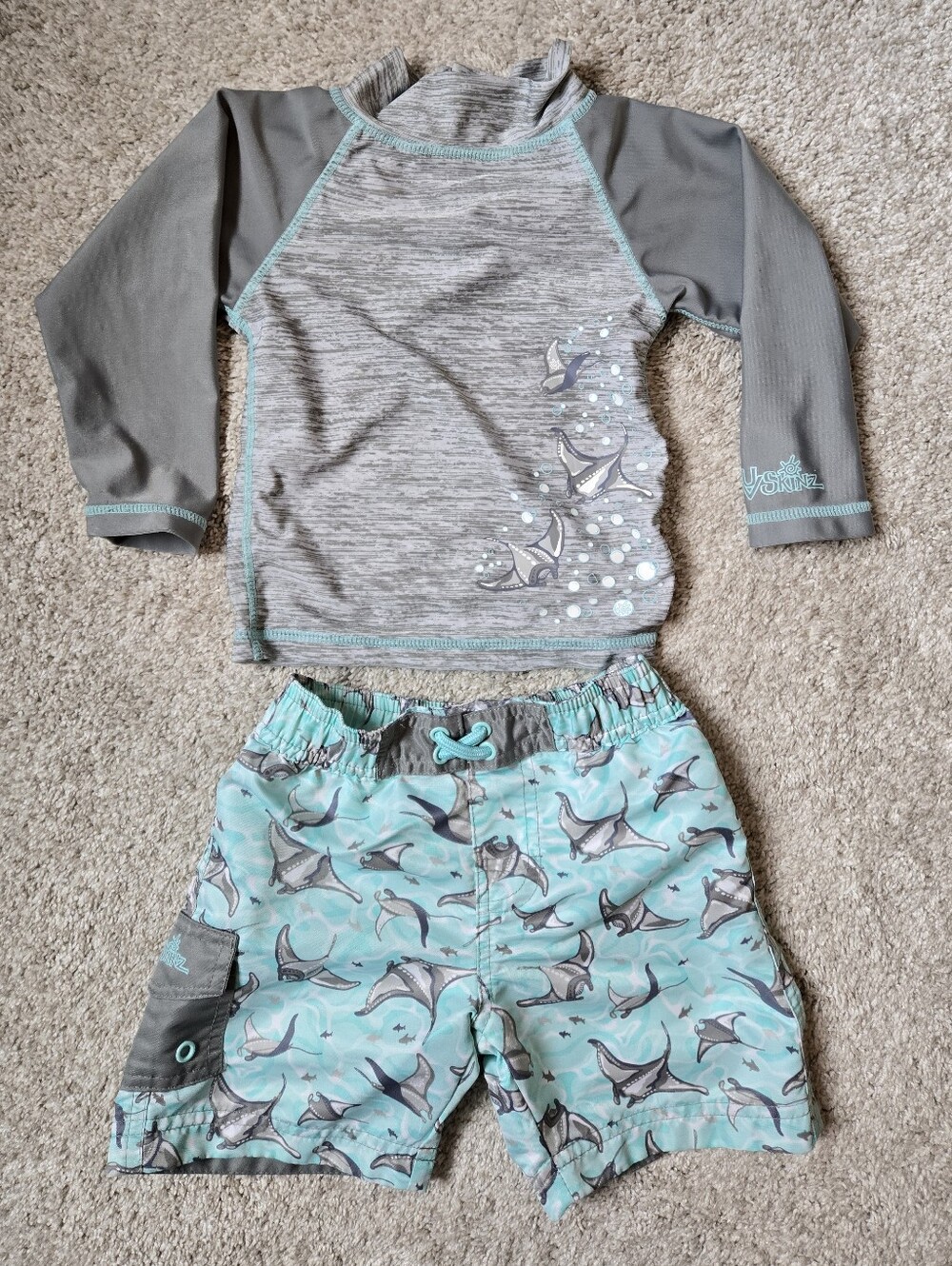 UV Skinz- 2T Manta Ray Boys Swimsuit With Rashguard
